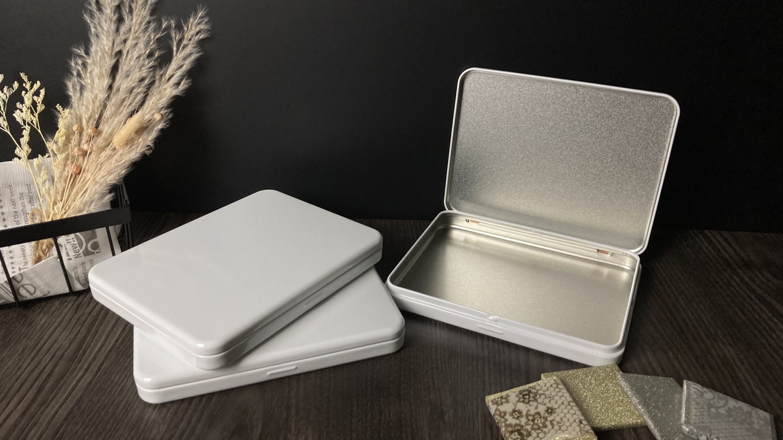 ハガキ缶 – 菓子缶の製造と印刷なら兵庫県伊丹市の老舗メーカー